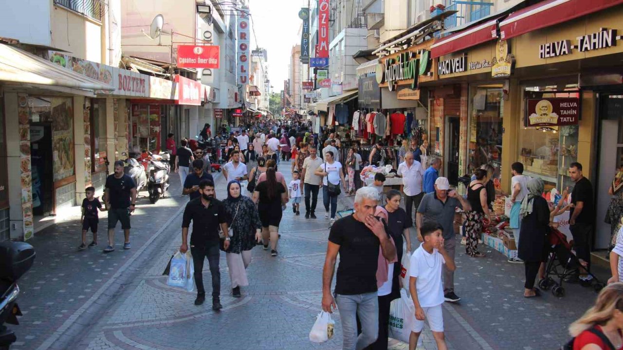 Aydın’da çarşı pazar yoğunluğu