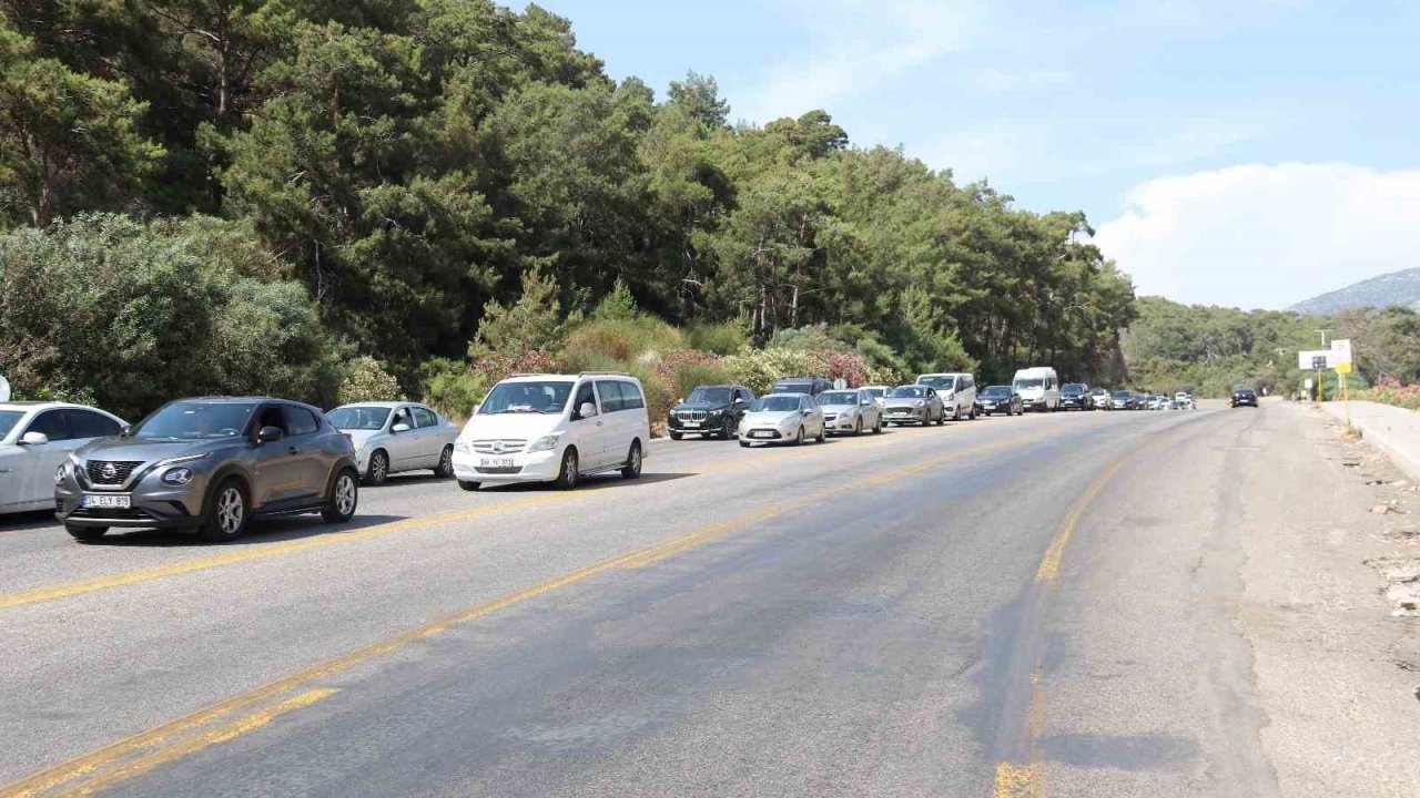 Ölüdeniz’de Kurban Bayramı yoğunluğu