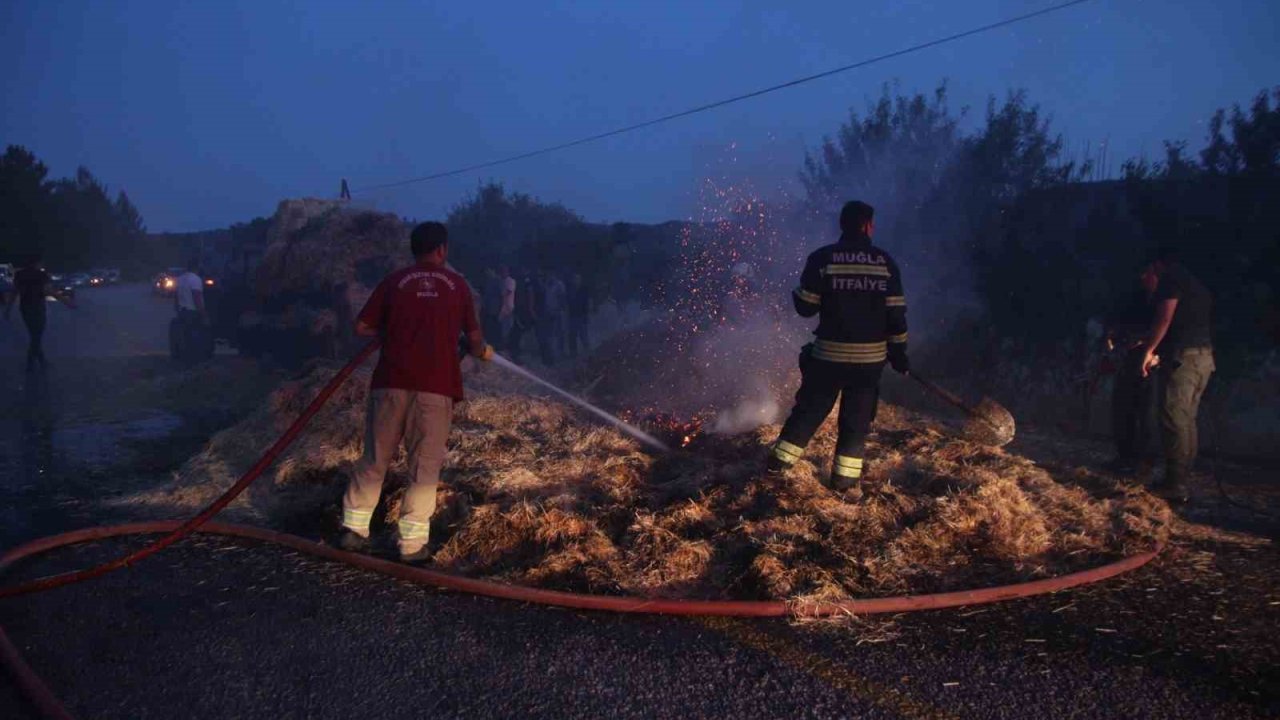 Menteşe’de hareket halindeki traktör yandı