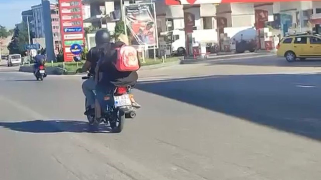 Bursa’da tehlikeli anlar: Bagajda 3 kişi, motosiklette 4 kişi