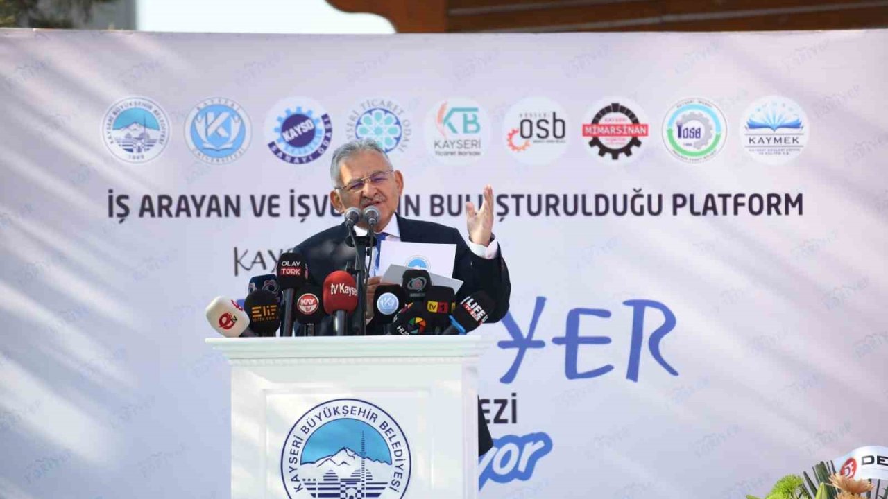 Kayseri Kariyer Merkezi, 1 ayda 305 kişiye iş imkânı sağladı