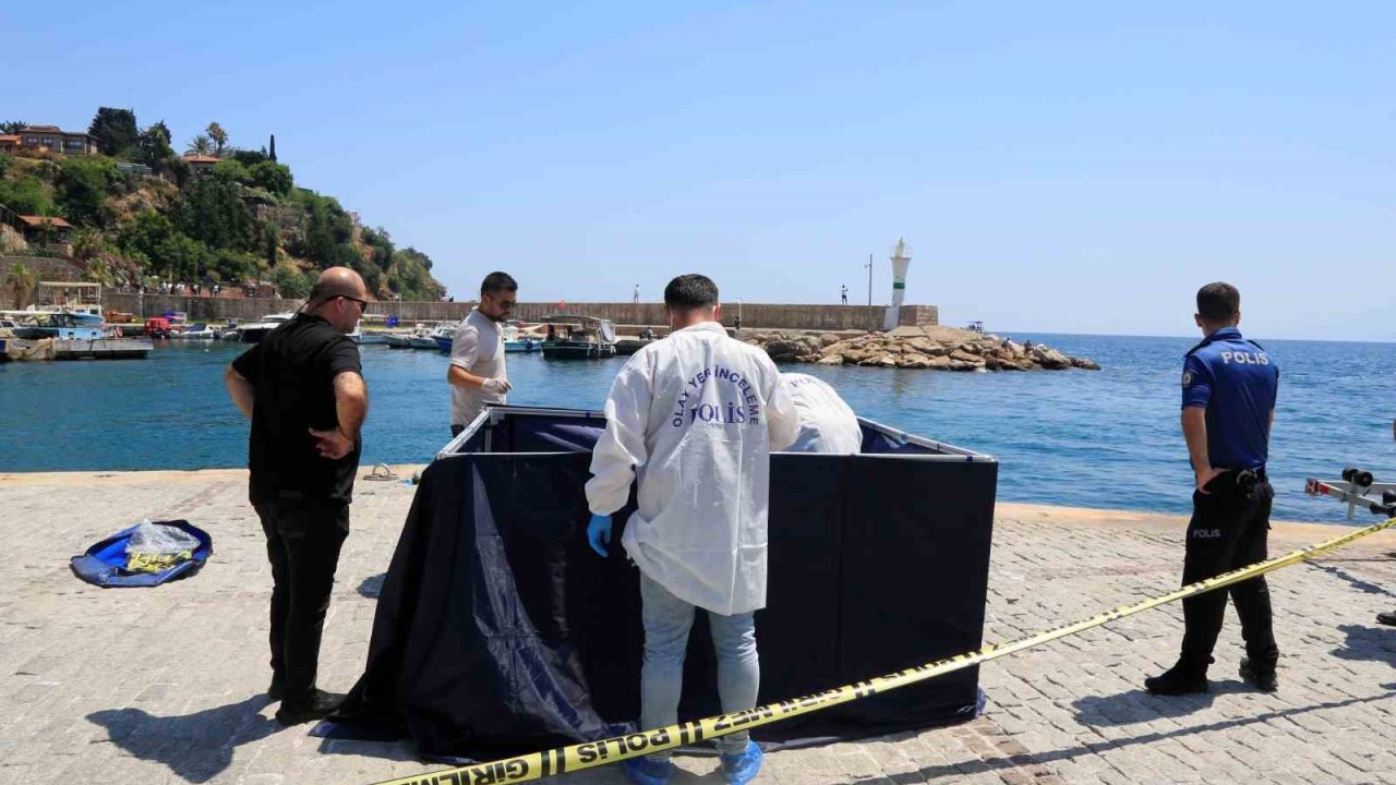 Antalya’da kayalıklarda kimliği belirsiz ceset bulundu