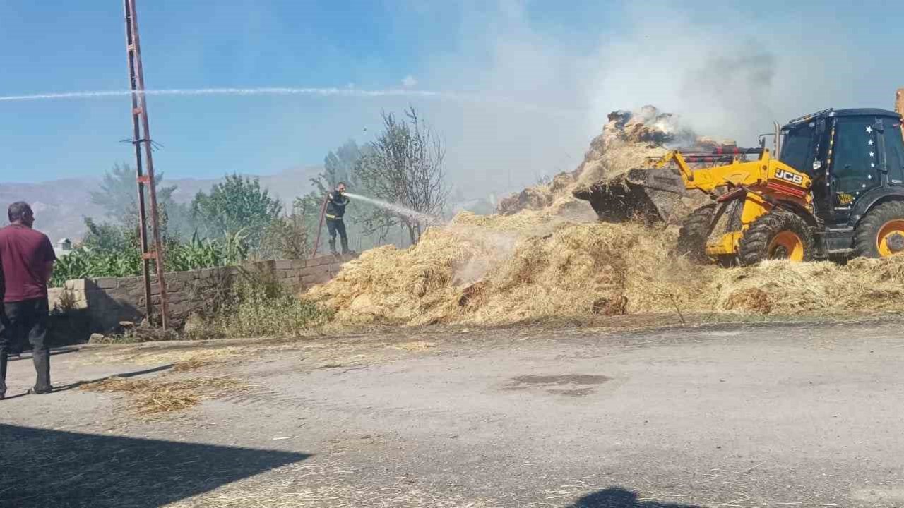 Saman balyalarının bulunduğu alanda çıkan yangın itfaiye tarafından söndürüldü