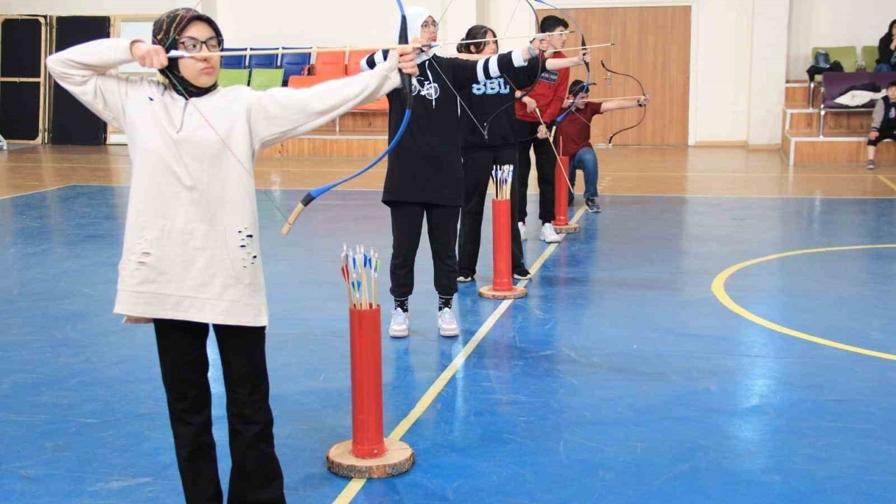 Geleneksel Türk okçuları Erzincan’da yetişiyor!