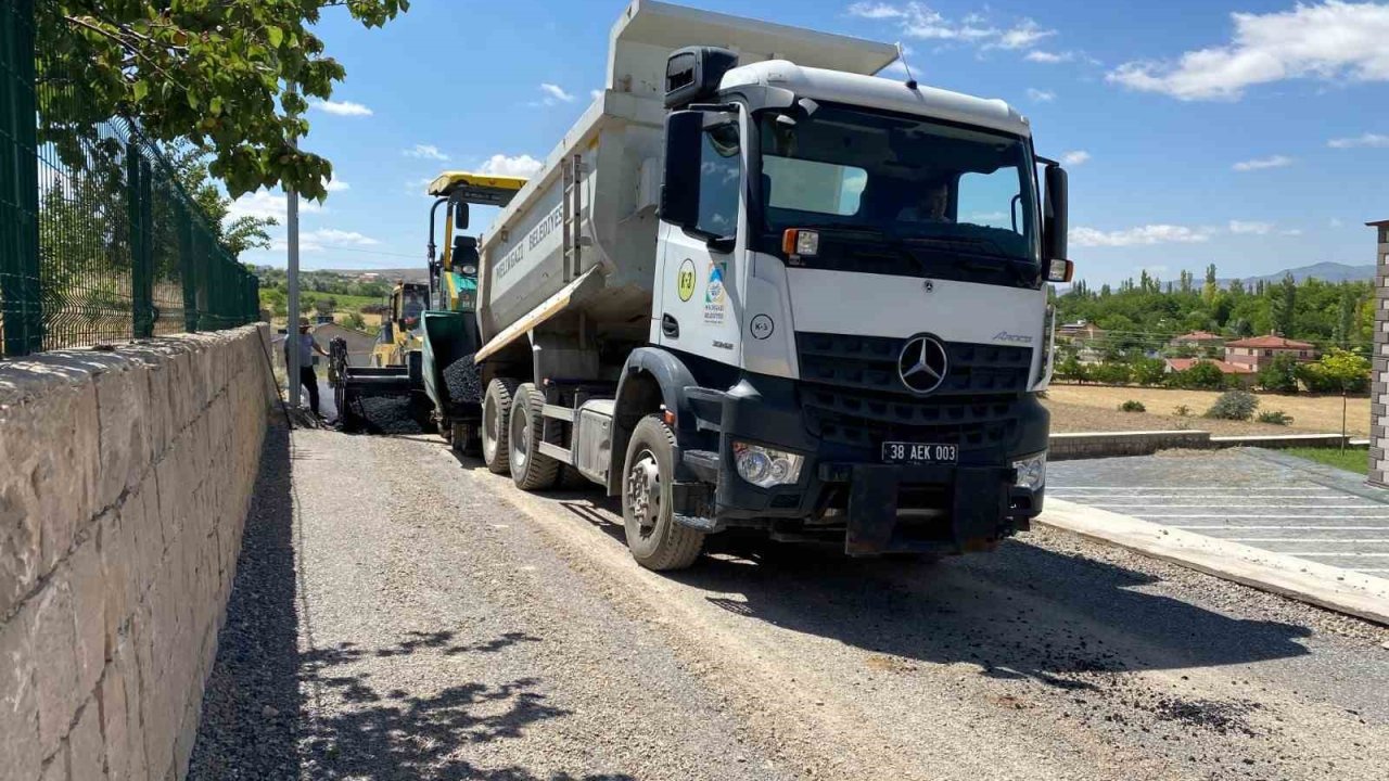 Melikgazi’ye kazandırılan yeni yollar vatandaşlara konfor sağlıyor