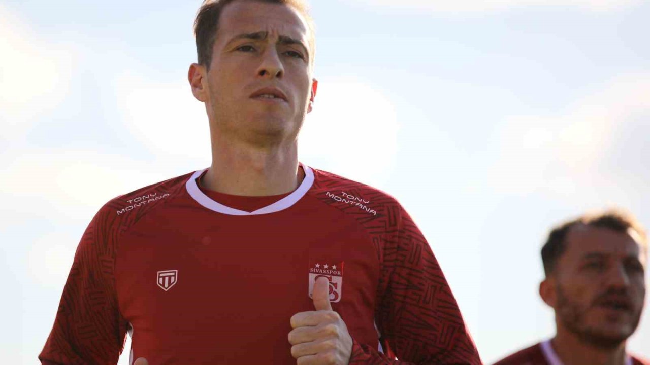 Hakan Arslan, Sivasspor’dan ayrıldı