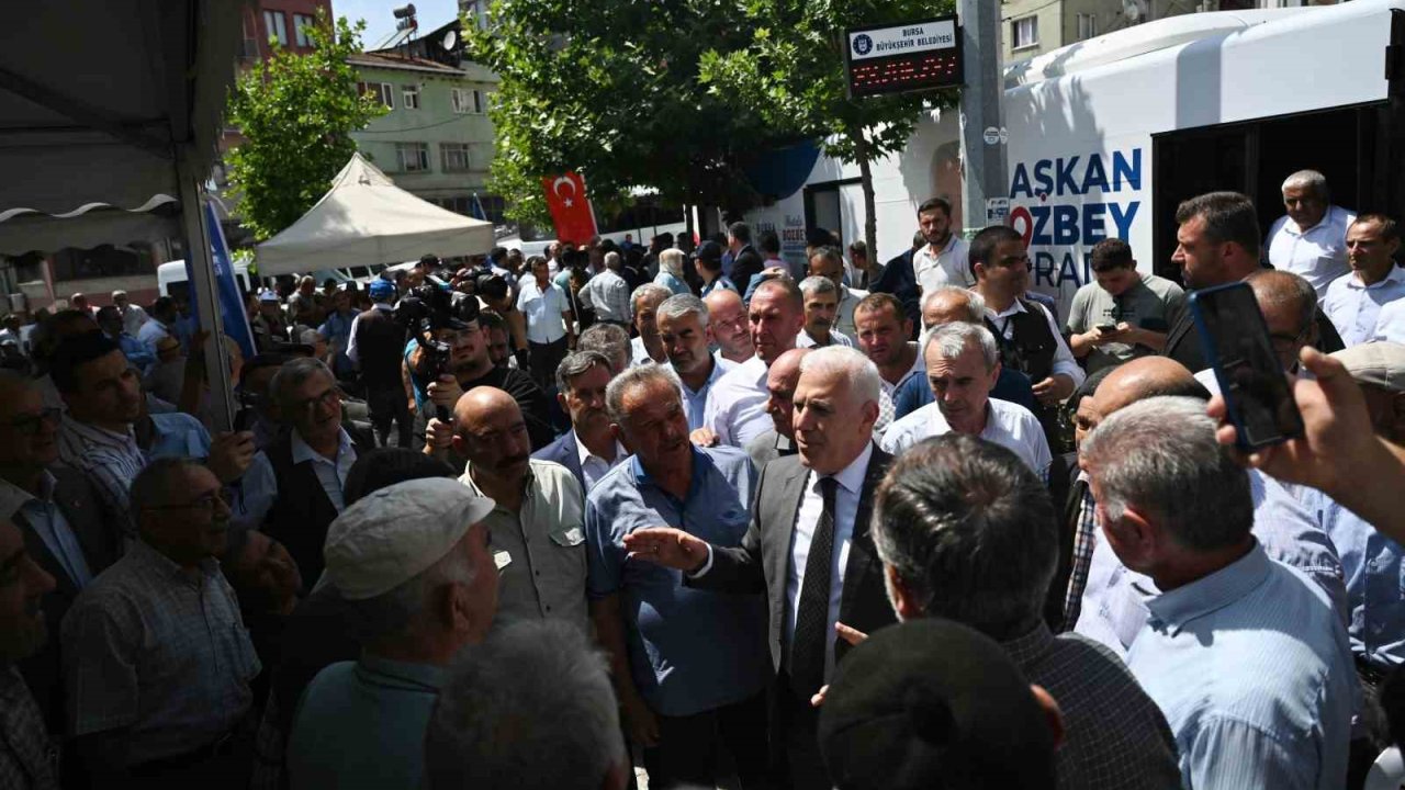 Başkan Bozbey makamını Büyükorhan’a taşıdı