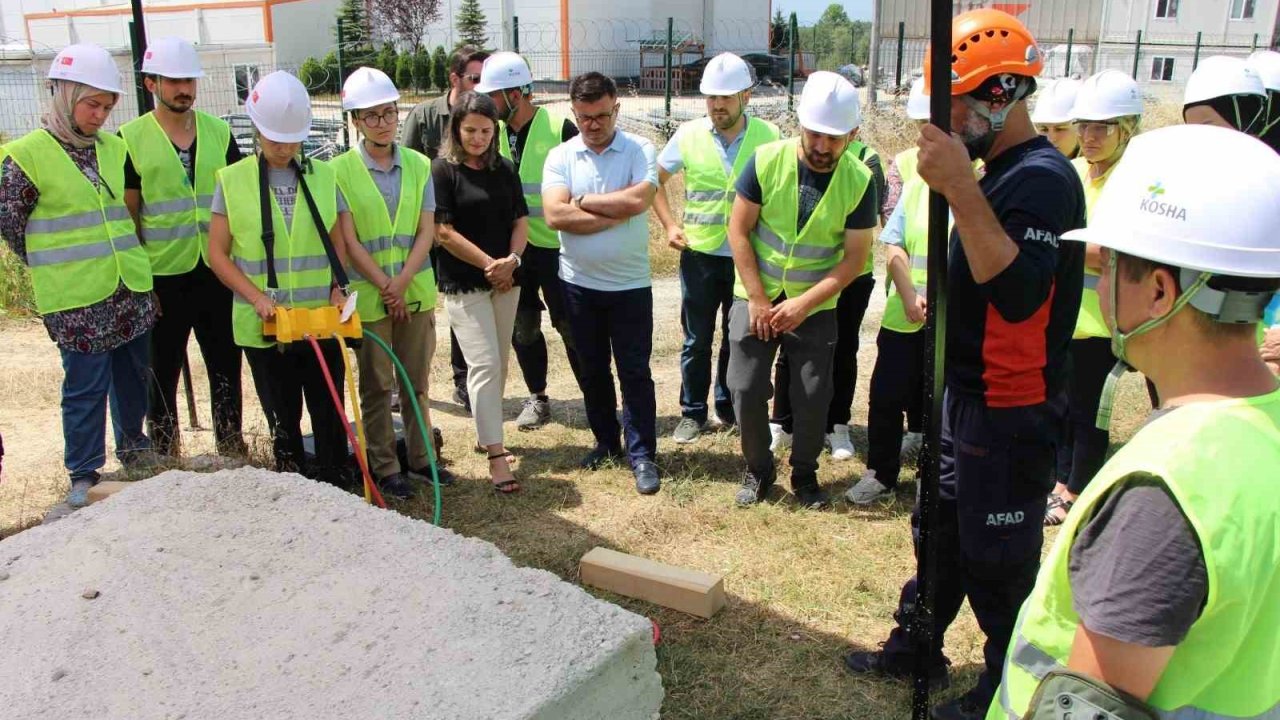 Gençlik ve Spor personeline arama kurtarma eğitimi