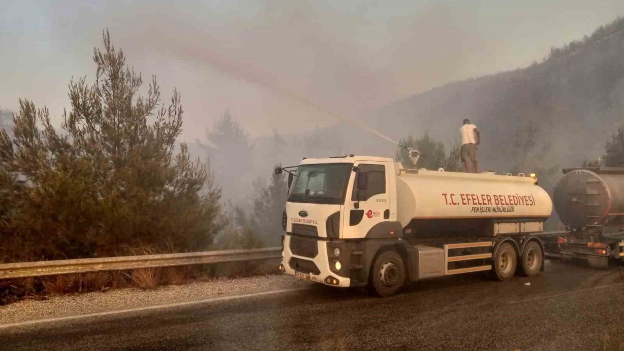 Efeler’den yangın söndürme çalışmalarına destek