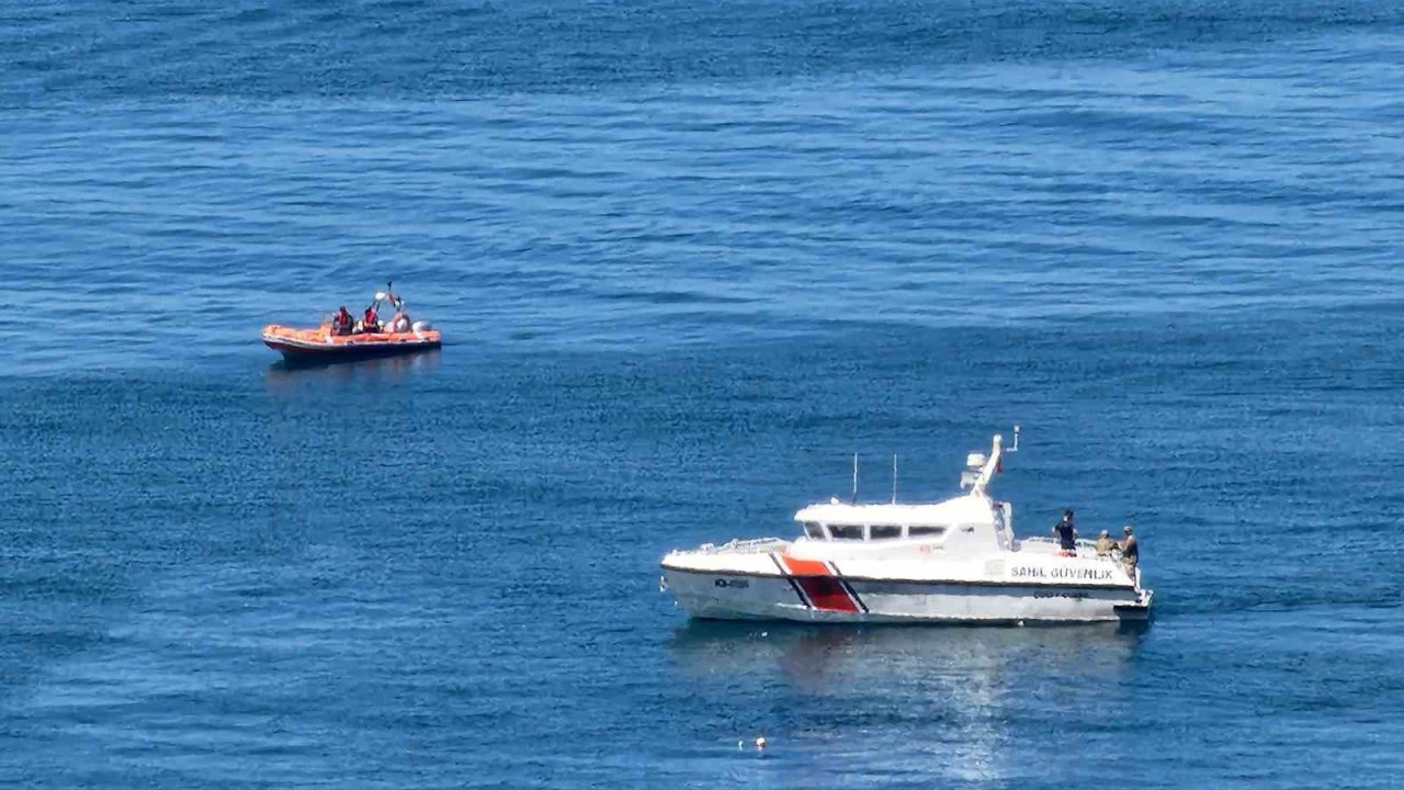 Karadeniz Ereğli’de denizde bulunan mayın kontrollü şekilde imha edildi