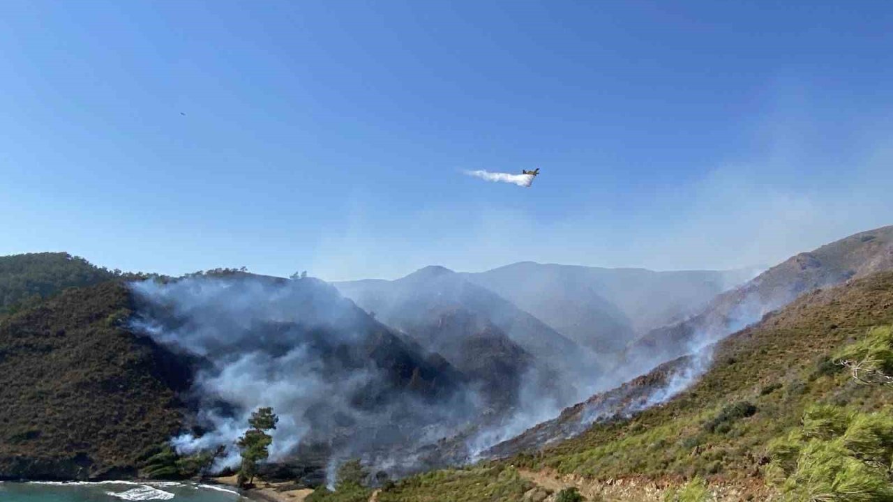 Marmaris’teki orman yangınına müdahale sürüyor