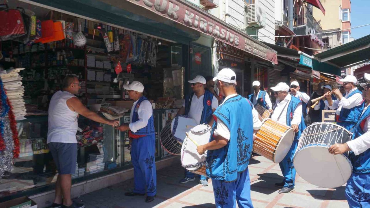 Davul- zurna ekibinden esnafa ’Kırkpınar’ daveti