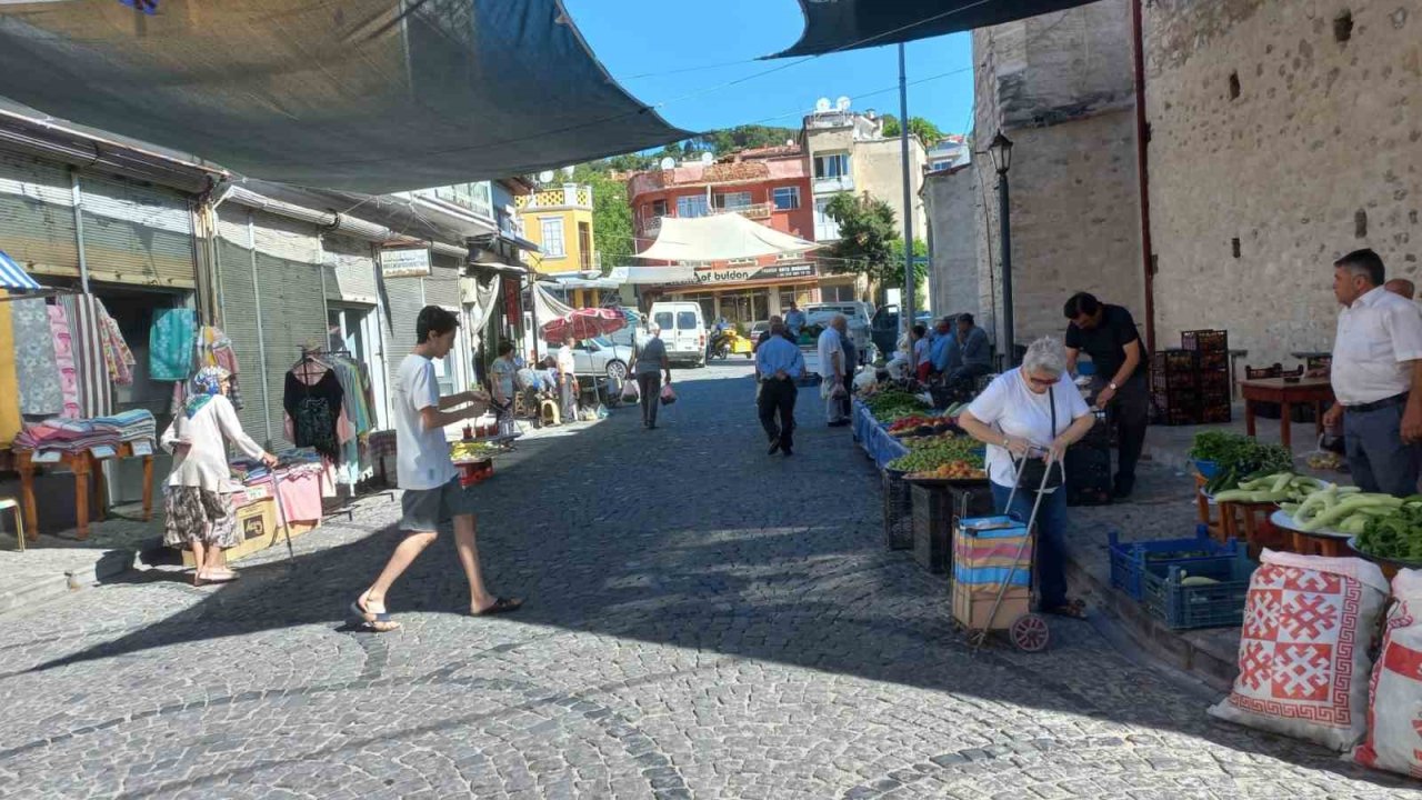 Buldan’da Yukarı Pazar kuldu