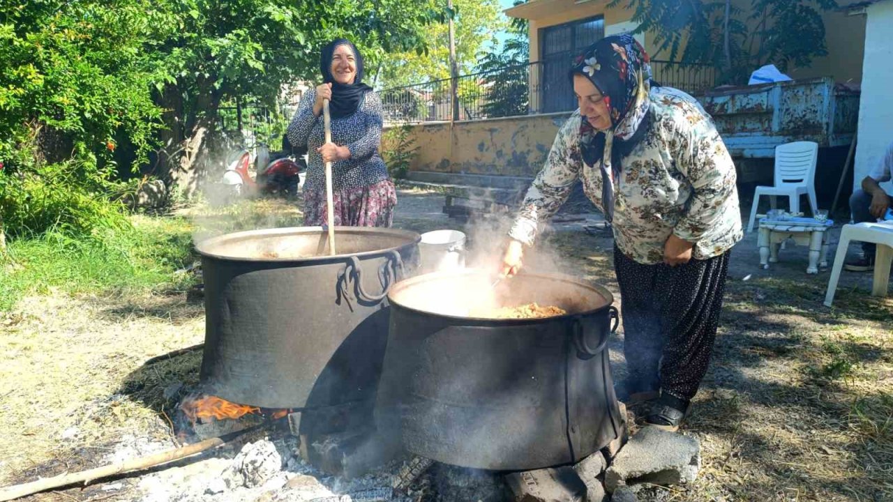 Dutun şifa yolculuğu başladı: Tunceli’de pekmez kazanları kuruldu