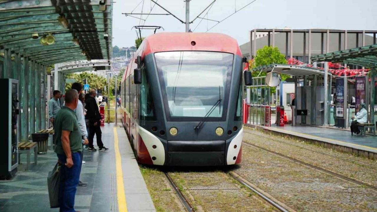 Samsun’a 10 yeni tramvay alımı için imzalar atılıyor