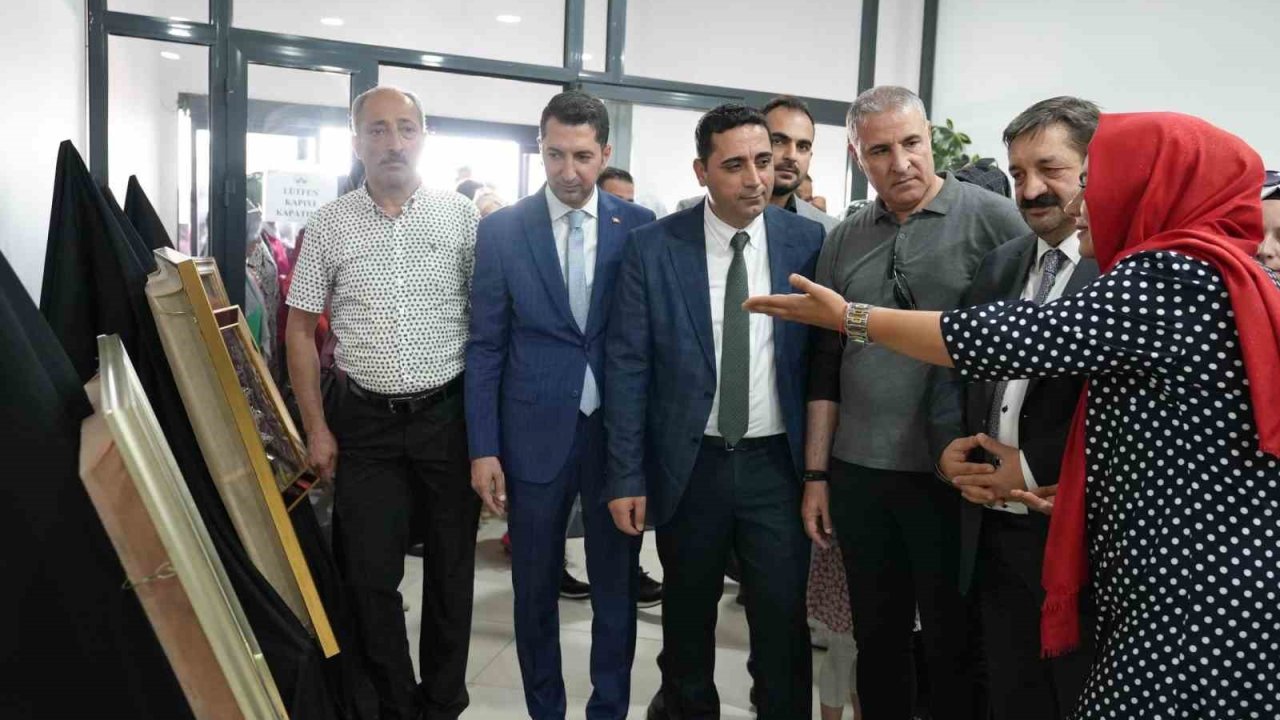 Elazığ’da kursiyerlerin ürünleri görücüye çıktı