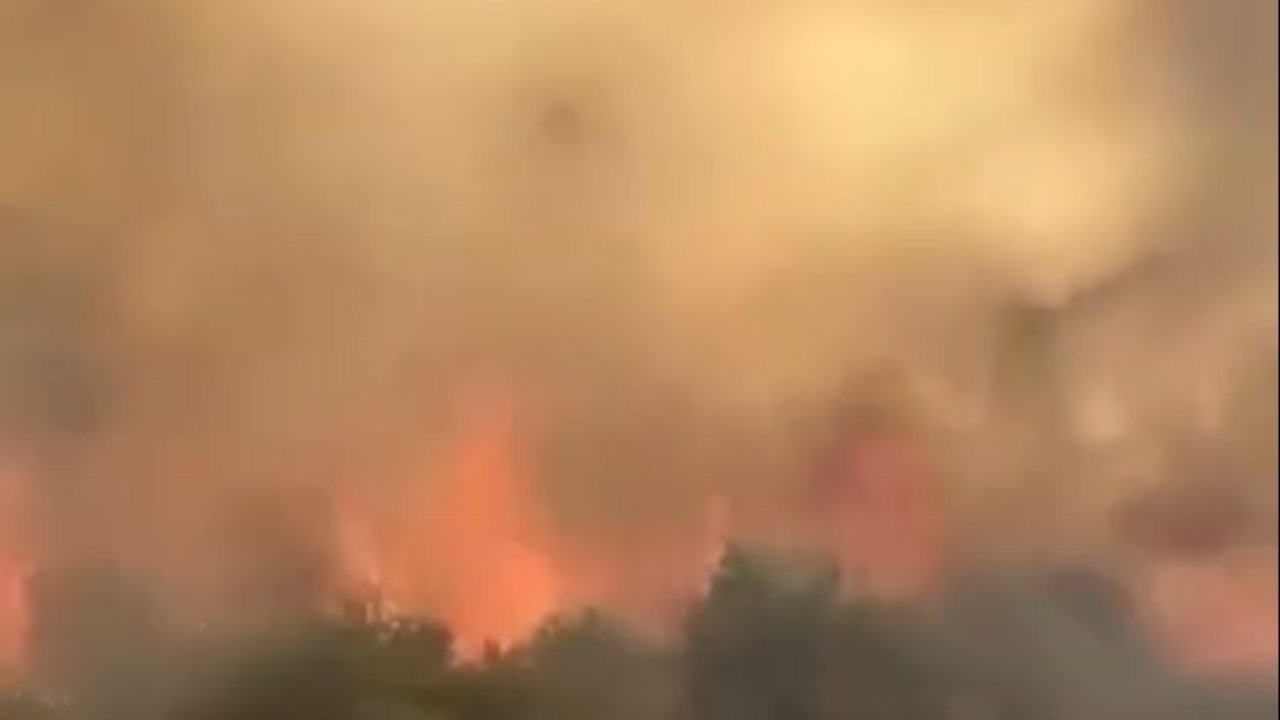 Kızılırmak nehri yatağındaki örtü yangını söndürüldü