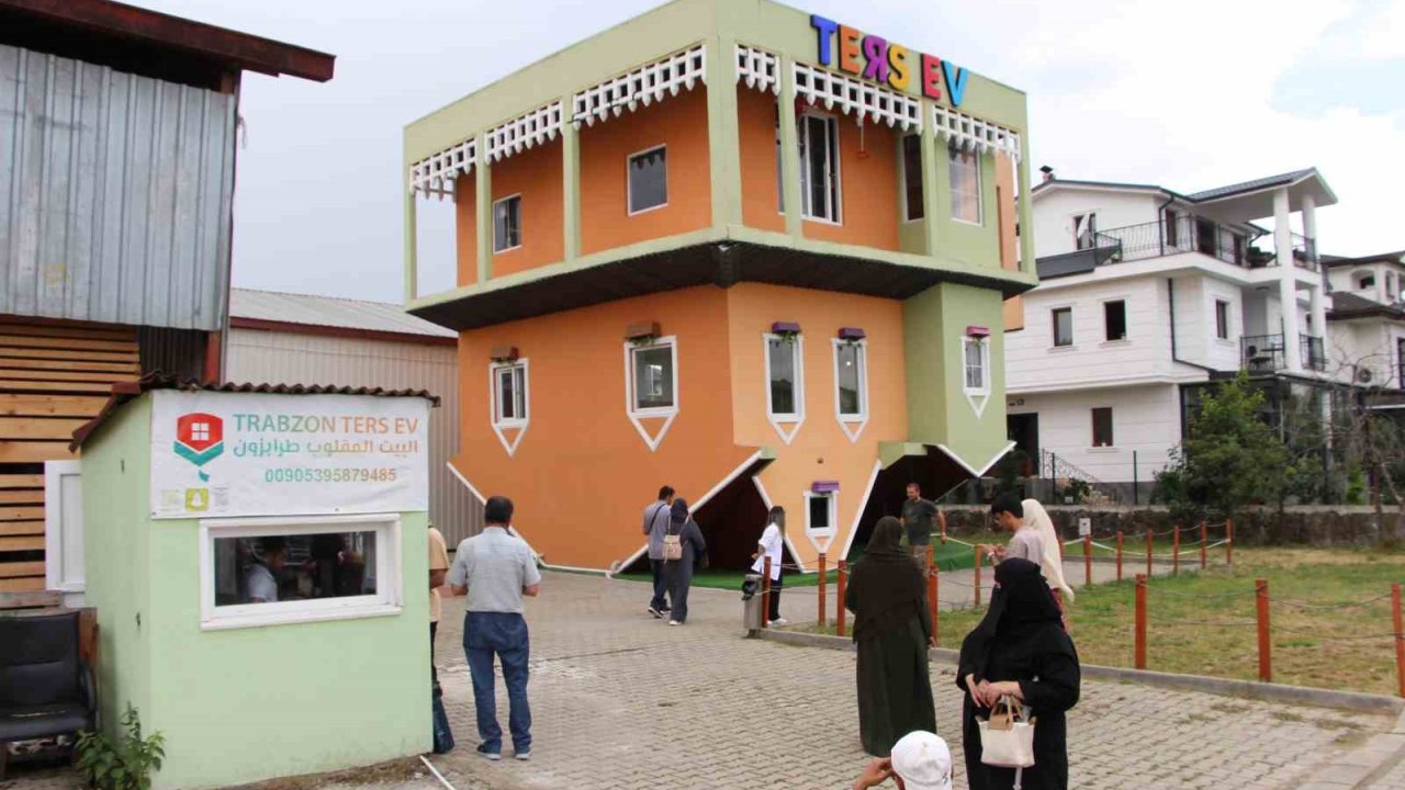 Trabzon’daki ‘Ters Ev’ Arap turistlerin ilgi odağı oldu
