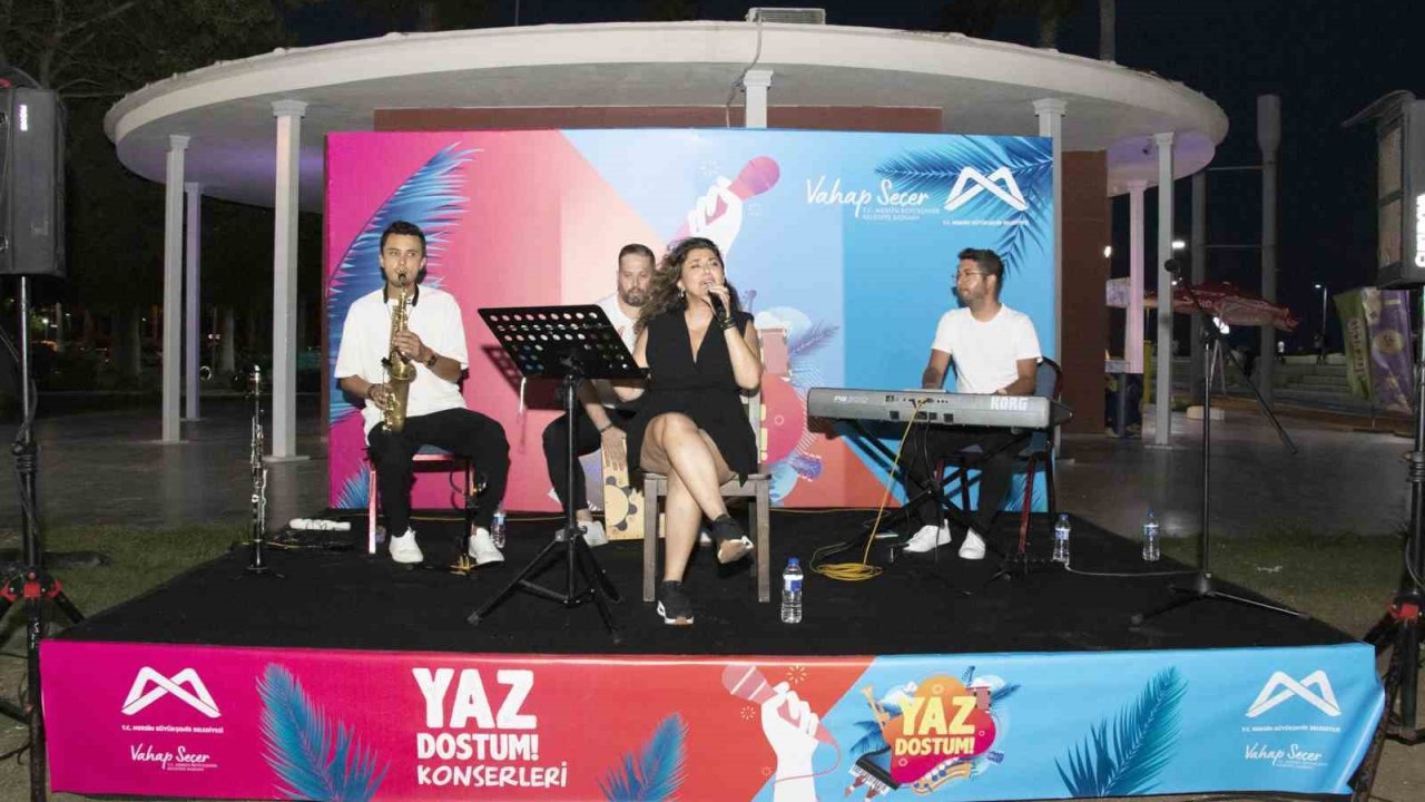 Mersinliler ’Yaz Dostum’ konserleriyle müziğe doyuyor