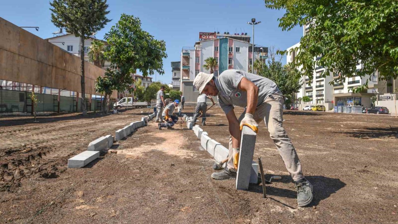 Kepez Belediyesi hem yeniliyor, hem yapıyor