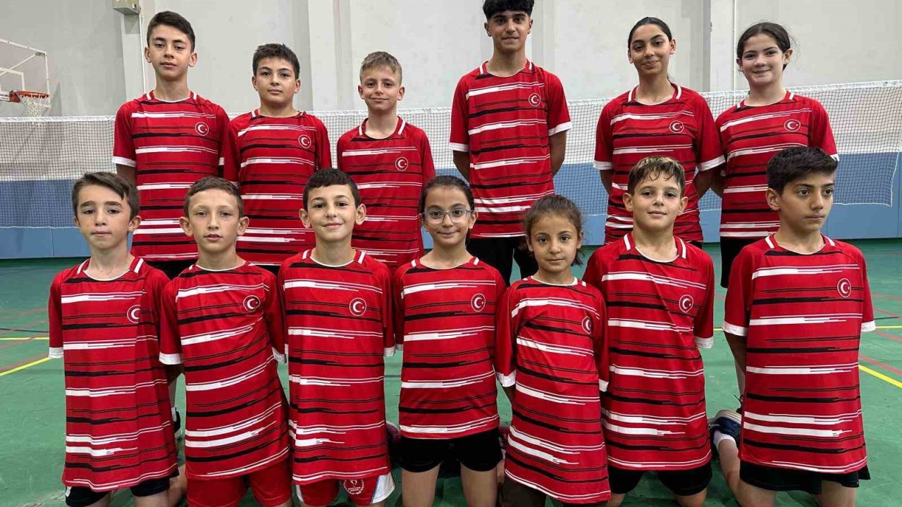 Erzincan’ın minik badmintoncuları milli takıma davet edildi