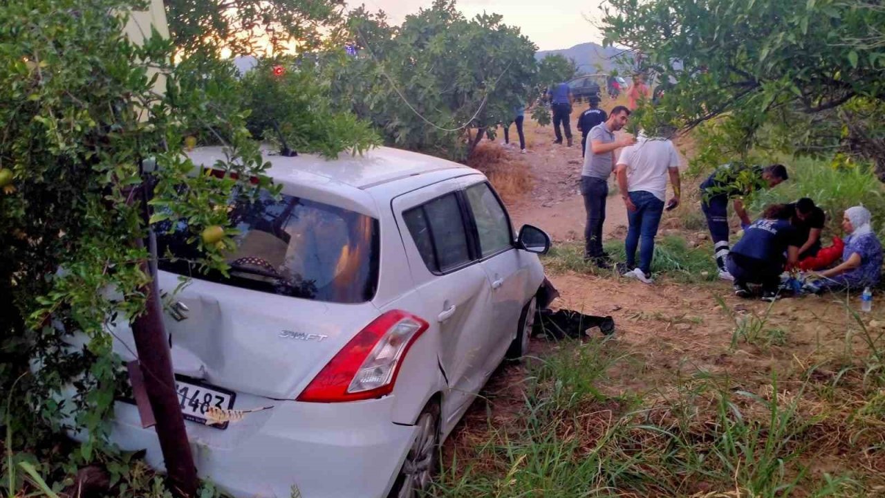 Aydın’da otomobil tarlaya uçtu: 2 yaralı