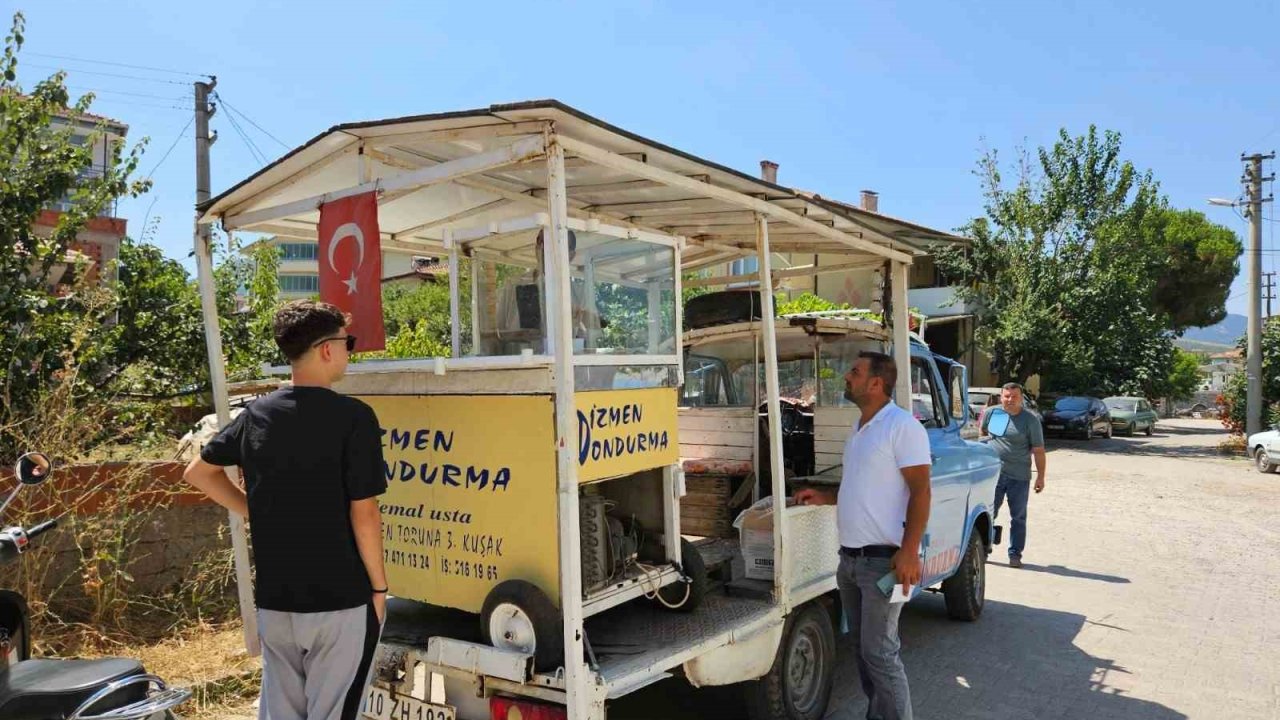 Dededen toruna üç kuşak dondurmacı