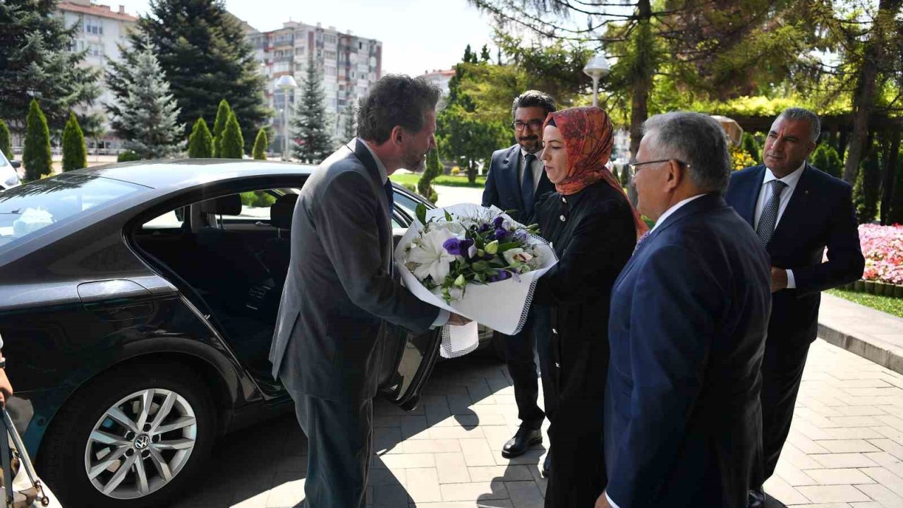 Kuzey Makedonya Cumhuriyeti Ankara Büyükelçisi Manasijevski’den Başkan Büyükkılıç’a ziyaret