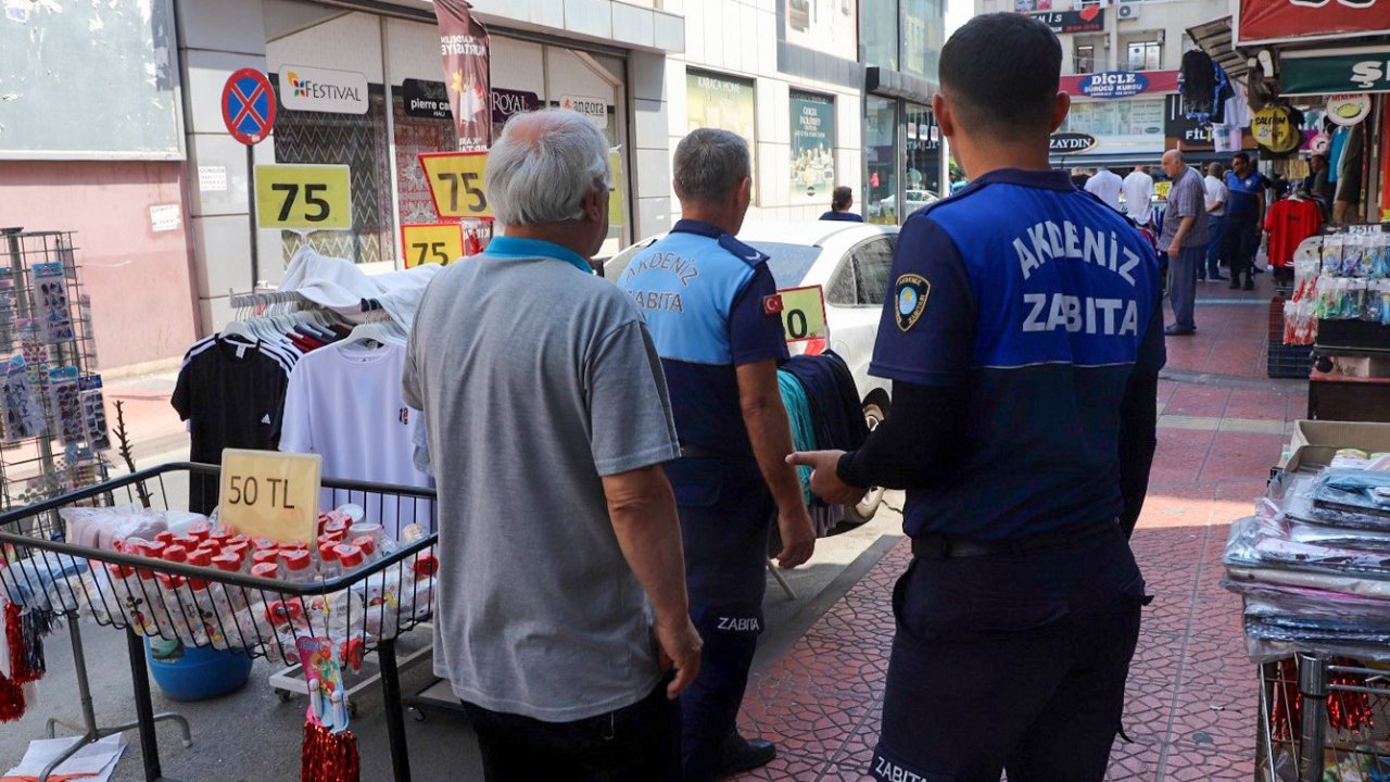 Mersin’de kaldırım işgali denetimi