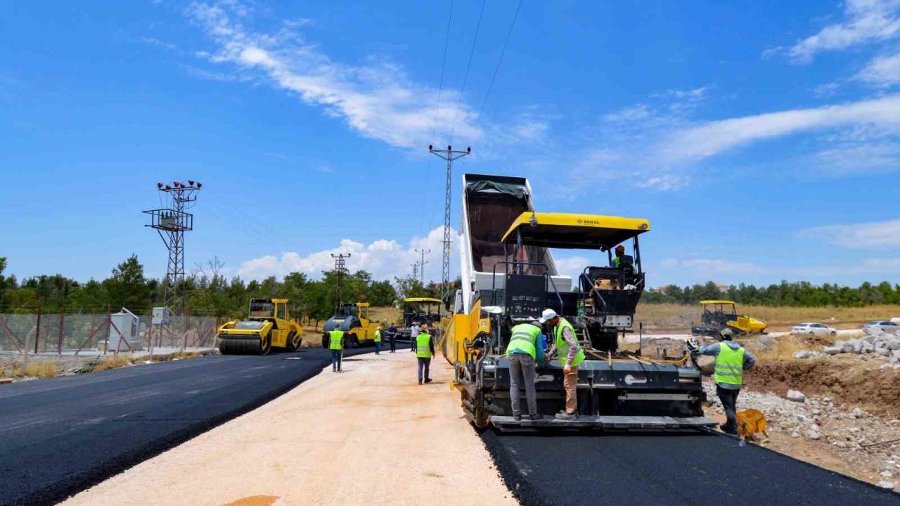 Diyarbakır’da Teknokent İmar Yolu asfaltlanıyor