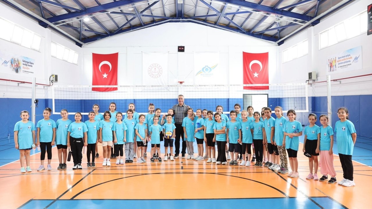 Başkan Dursun, voleybolun sultanlarıyla buluştu