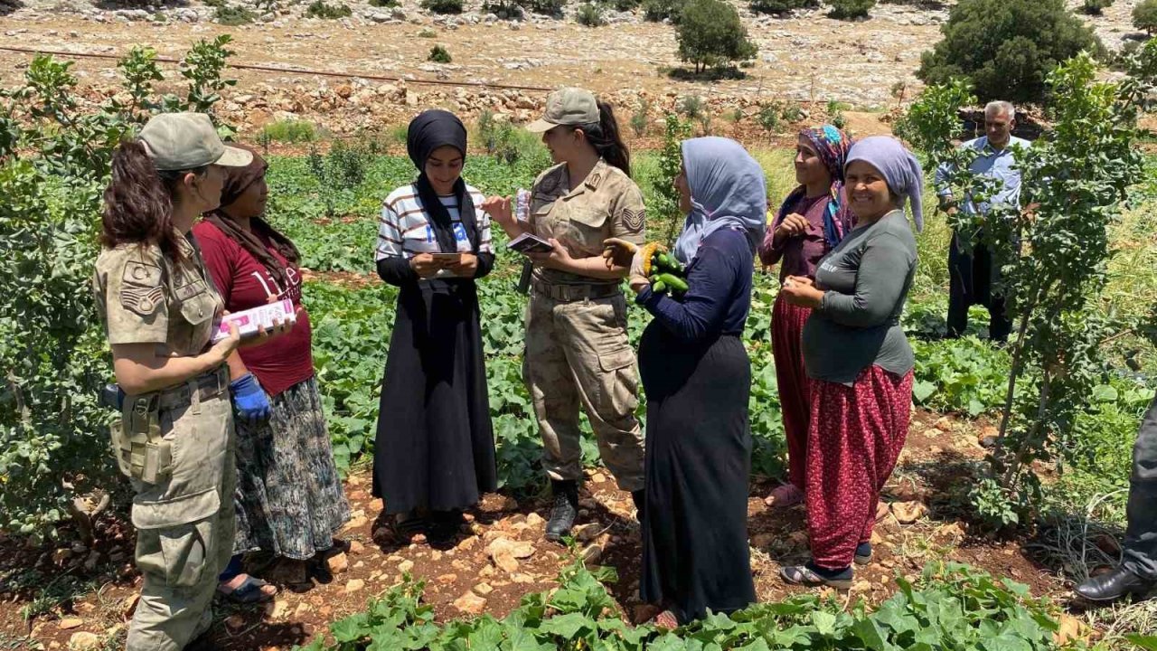 Gaziantep’te jandarma KADES uygulamasını tanıttı