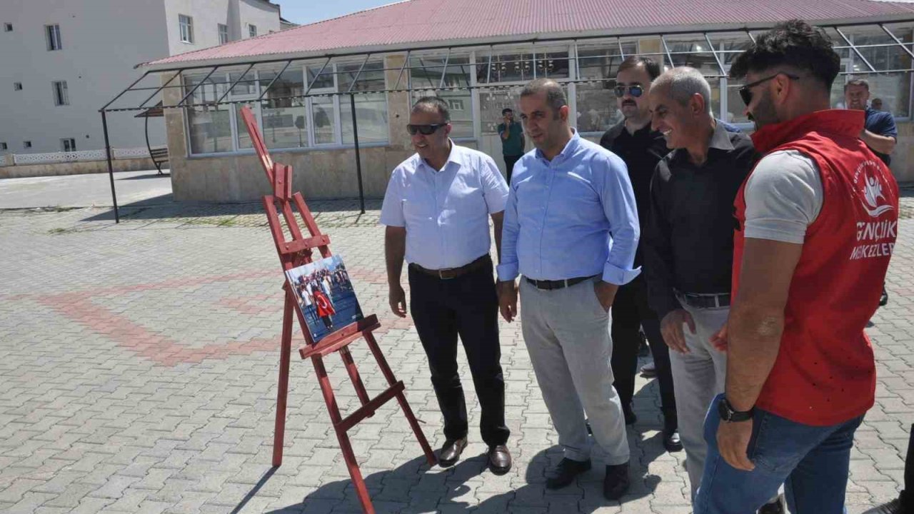 Bulanık’ta "15 Temmuz Fotoğraf Sergisi"