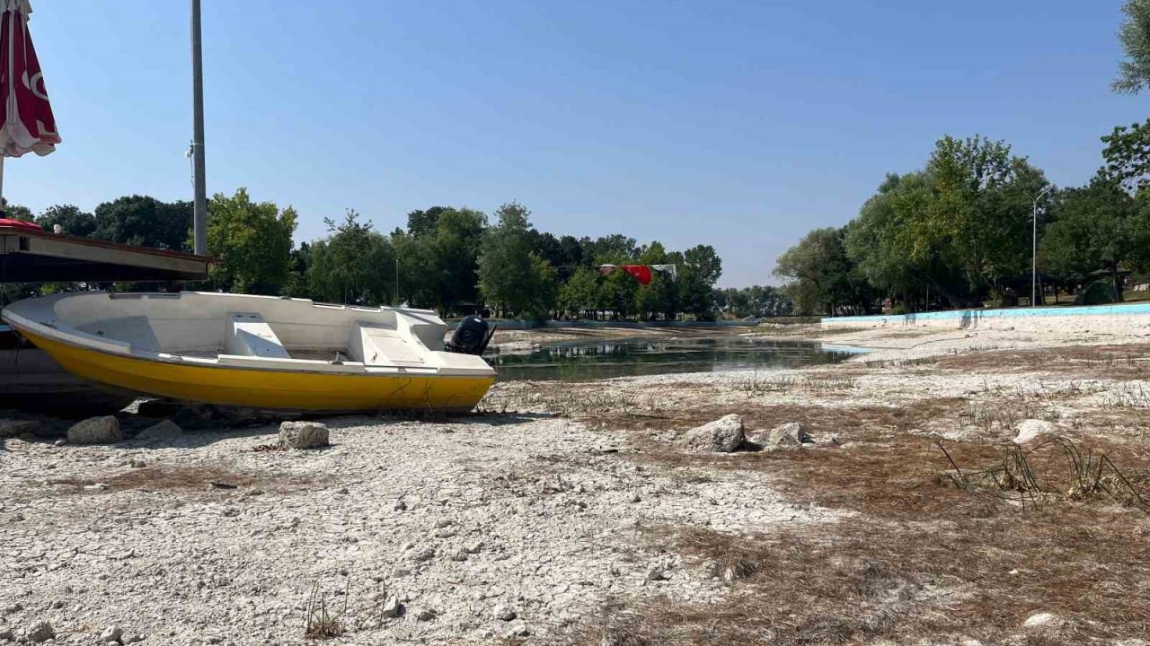 Sakarya Nehri’nin doğduğu Sakaryabaşı’nda sular çekildi