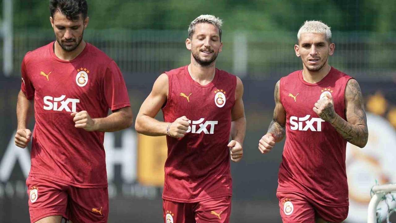 Galatasaray hazırlıklarını sürdürdü