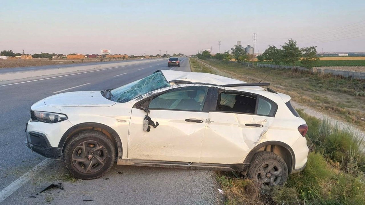 Konya’da otomobil yoldan çıktı: 5 yaralı