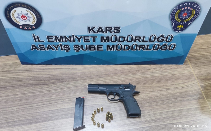 Kars'ta silah kaçakçılarına yönelik operasyon!