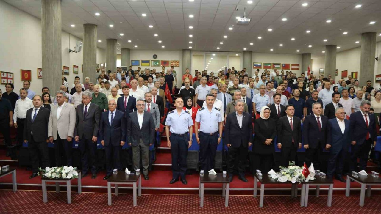 ERÜ’de “15 Temmuz Milletin Zaferi ve FETÖ Terör Örgütü” konulu konferans düzenlendi