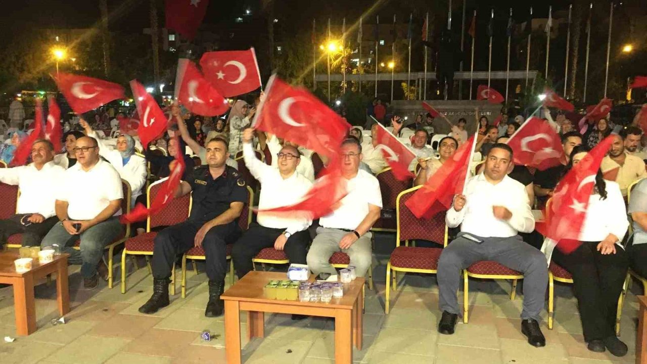 Mersin Erdemli’de 15 Temmuz  coşkusu