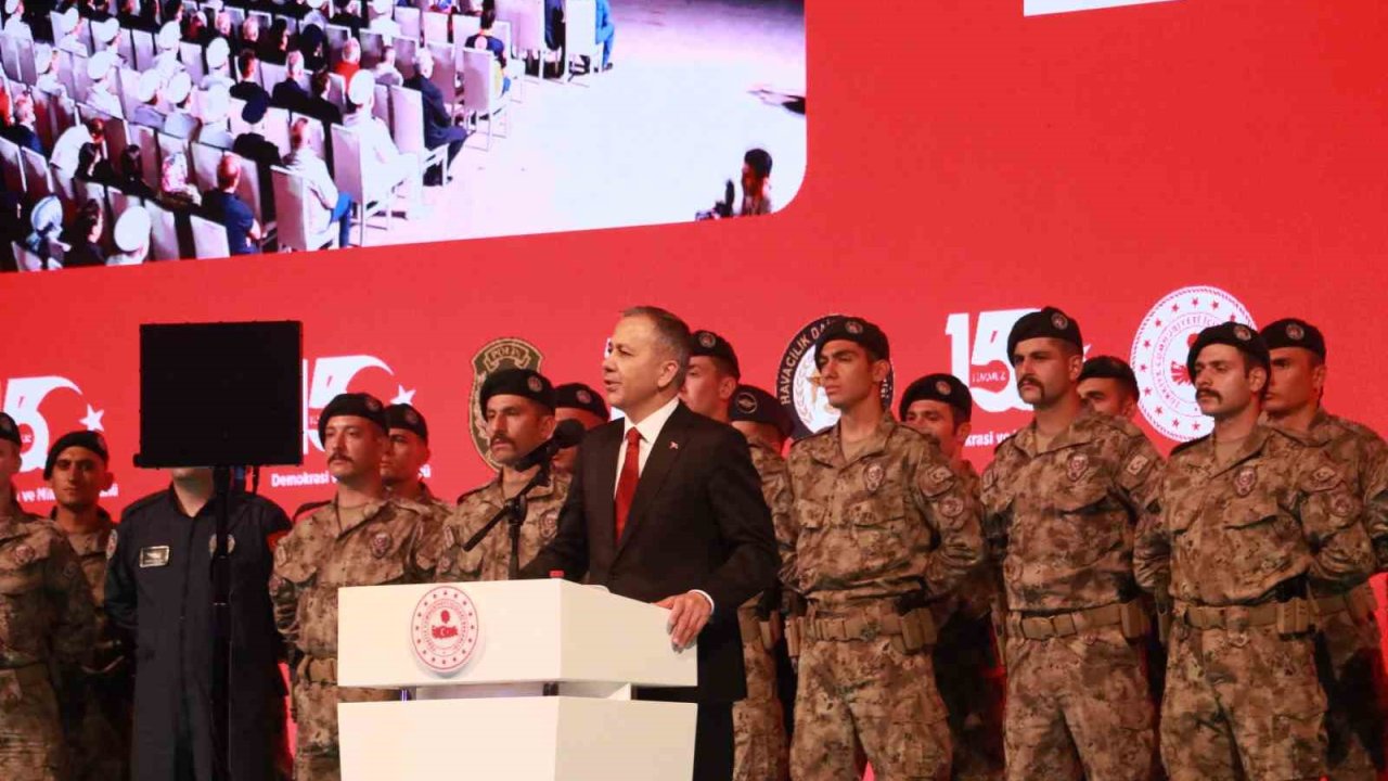 Bakan Yerlikaya: ”Hangi ine saklanırlarsa saklansınlar, bu millete yapılan ihanetin hesabını soruyoruz, sormaya da devam edeceğiz”