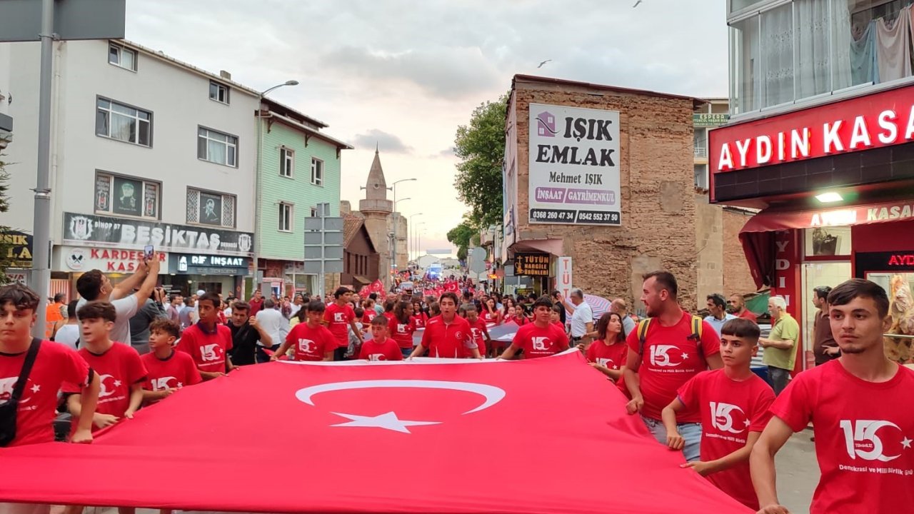 Sinop’ta mehter eşliğinde milli birlik yürüyüşü