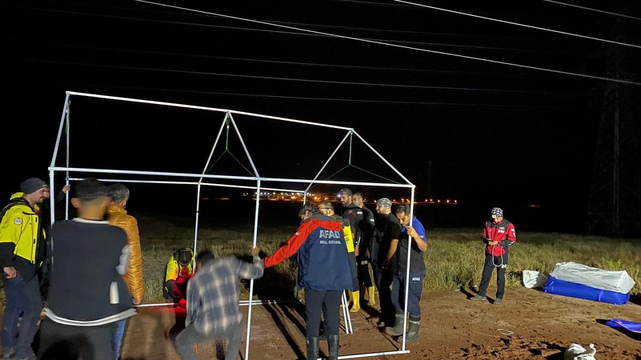 Sağanak yağmur onları da etkiledi, devreye AFAD girdi