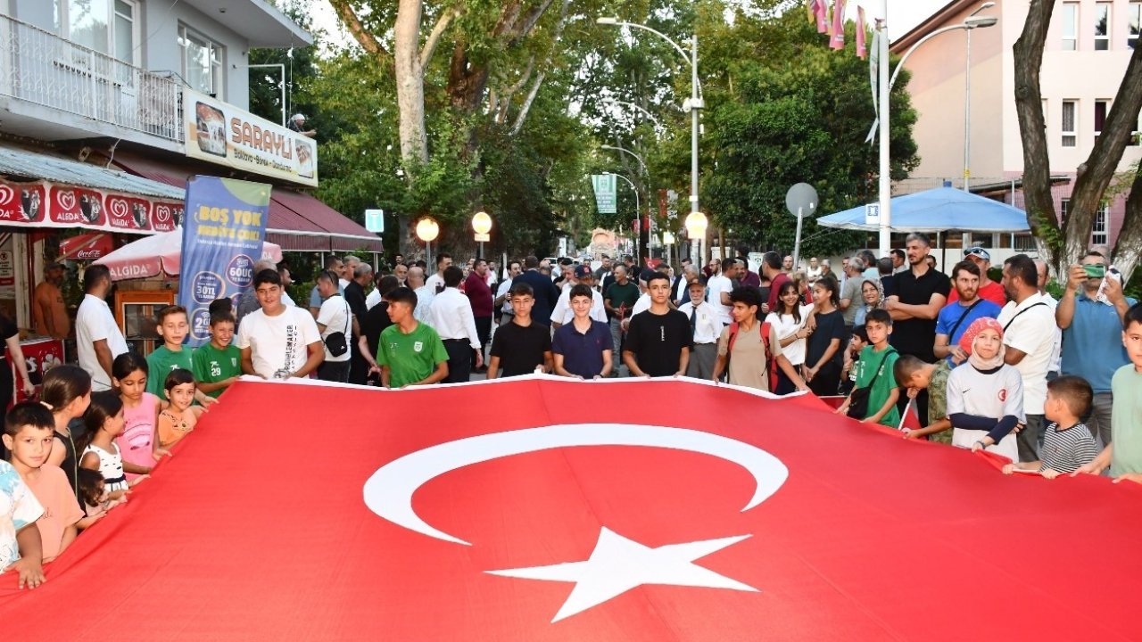 İznikliler 15 Temmuz Demokrasi ve Milli Birlik Günü’nde bir araya geldi