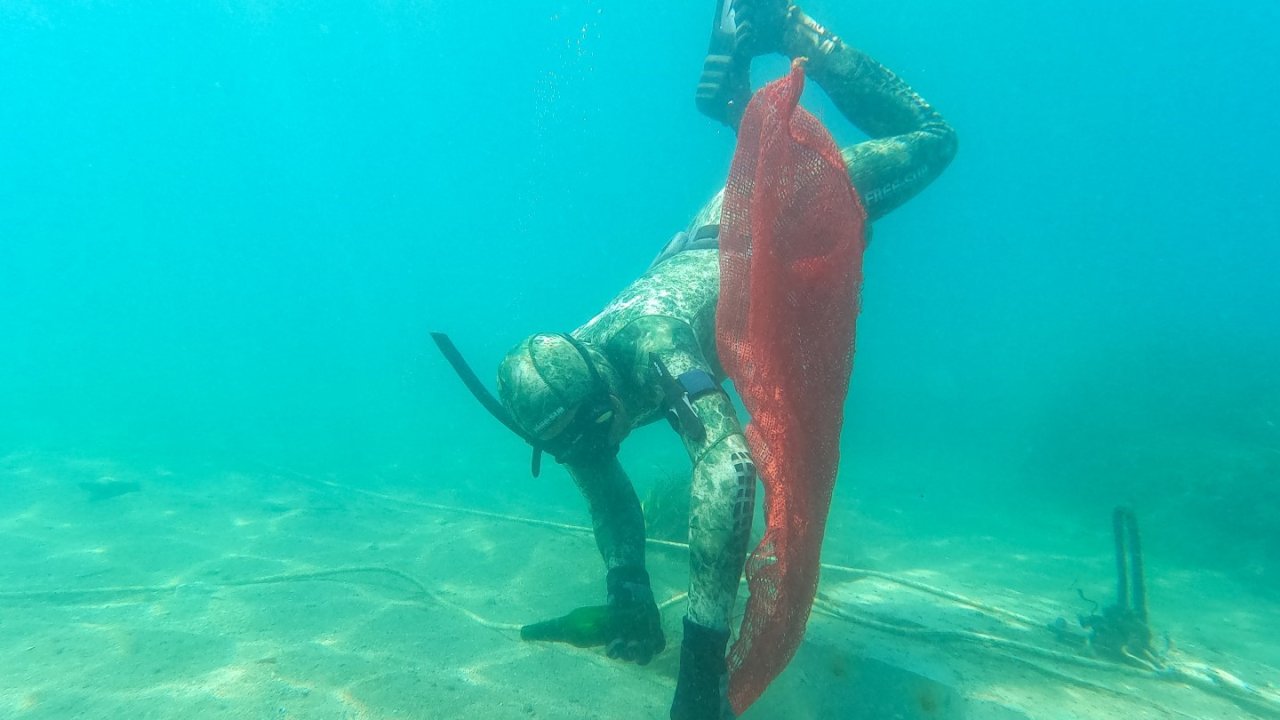 Türkbükü’nde deniz dibi temizliği