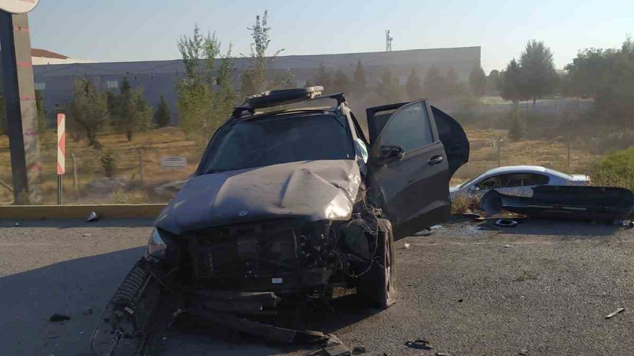 Konya’da otomobiller çarpıştı: 3 yaralı