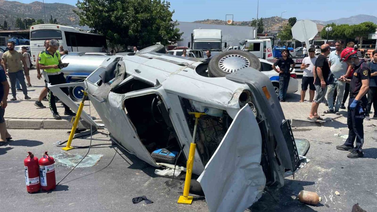 Söke’deki kazada otomobil yan yattı, polis tırın peşinde