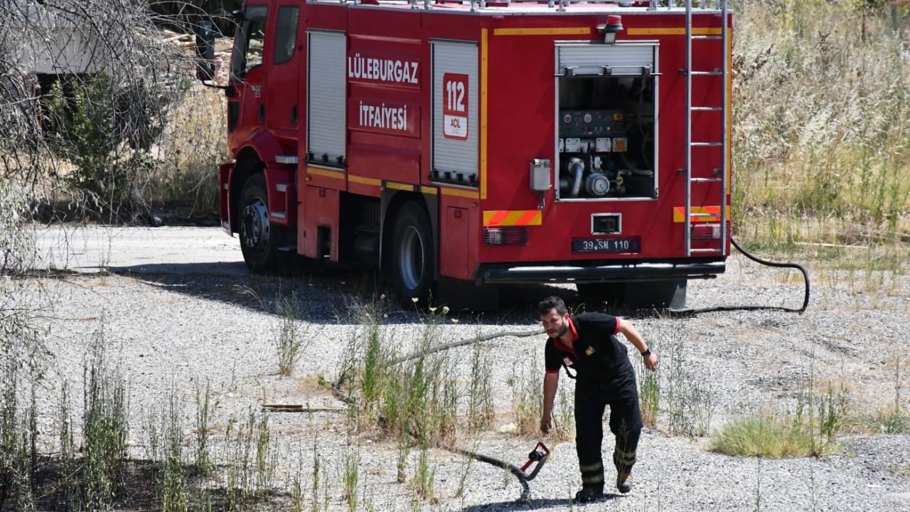 Kırklareli’nde eski hastane bahçesinde yangın