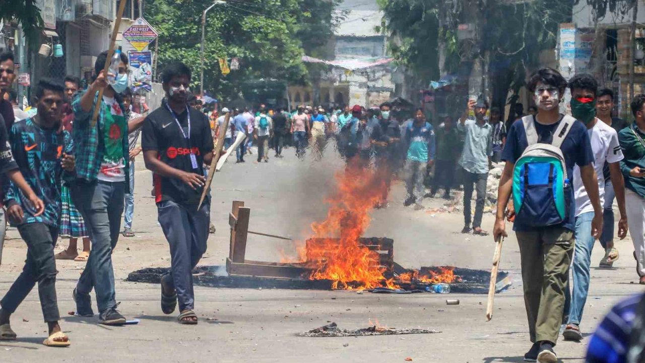 Bangladeş’teki protestolarda can kaybı 105’e yükseldi