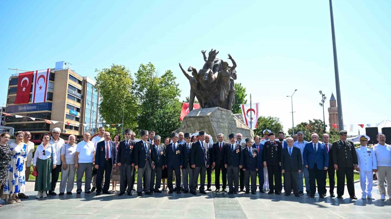 Yavru vatan KKTC’nin 50.yaşı Antalya’da coşkuyla kutlandı