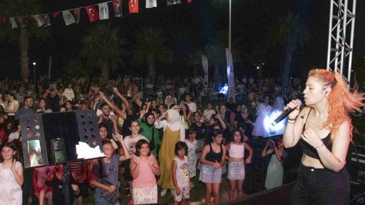 Aydıncık sahili ’Yaz Dostum’ konserleriyle renklendi